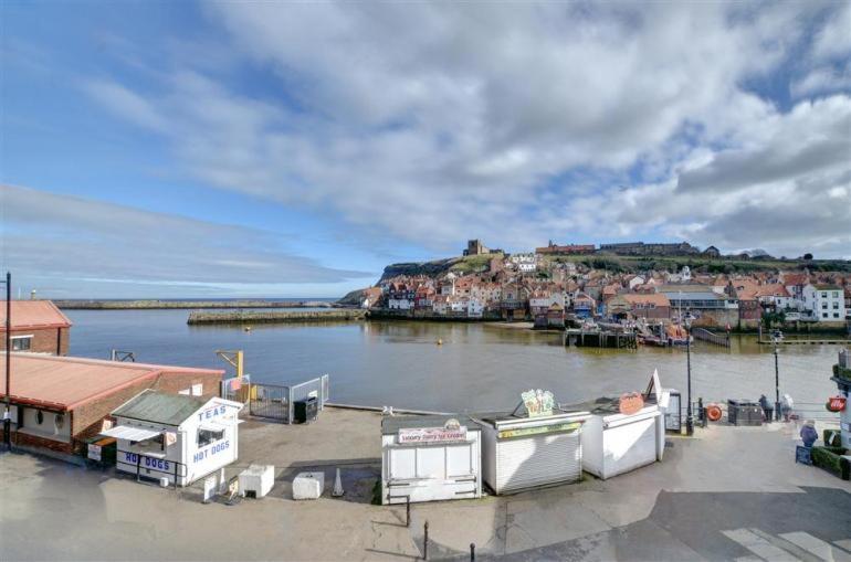 Number 3 Pier Road Apartment Whitby Eksteriør bilde